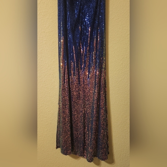 City Vibe Sequined Dress - Picture 5 of 14